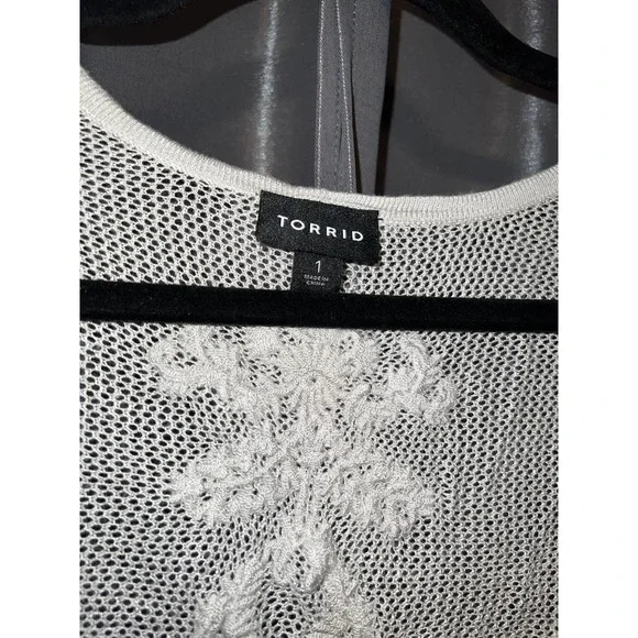 Torrid Top Size 1 - Picture 2 of 3